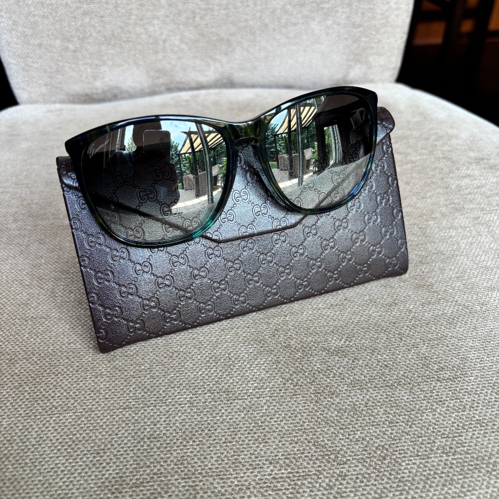 Gucci sunglasses